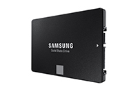 SSD 860 EVO 本体斜め1