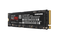 960 PRO M.2 本体斜め1 512GB